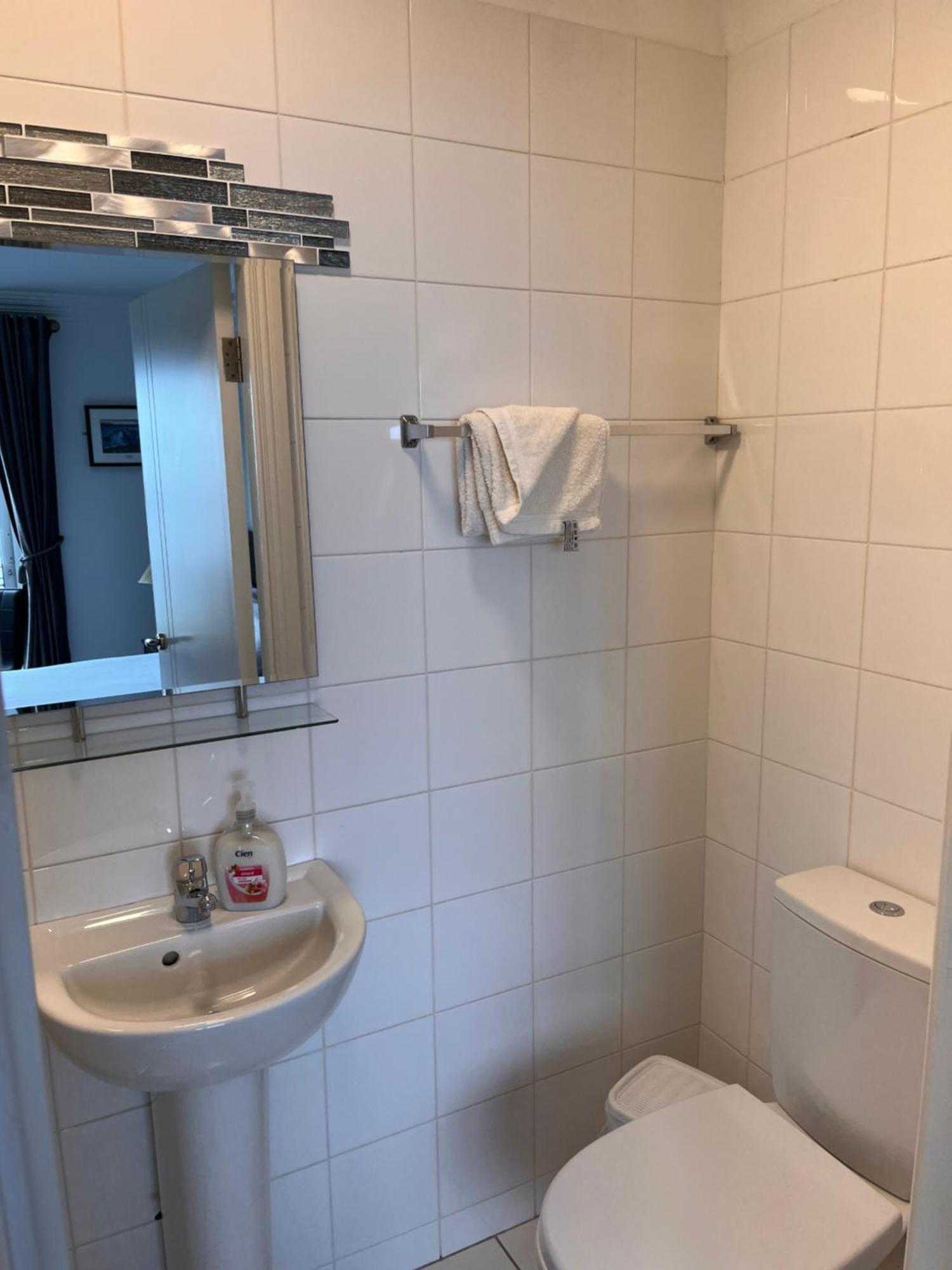 The Light House Hotel Galway Room photo