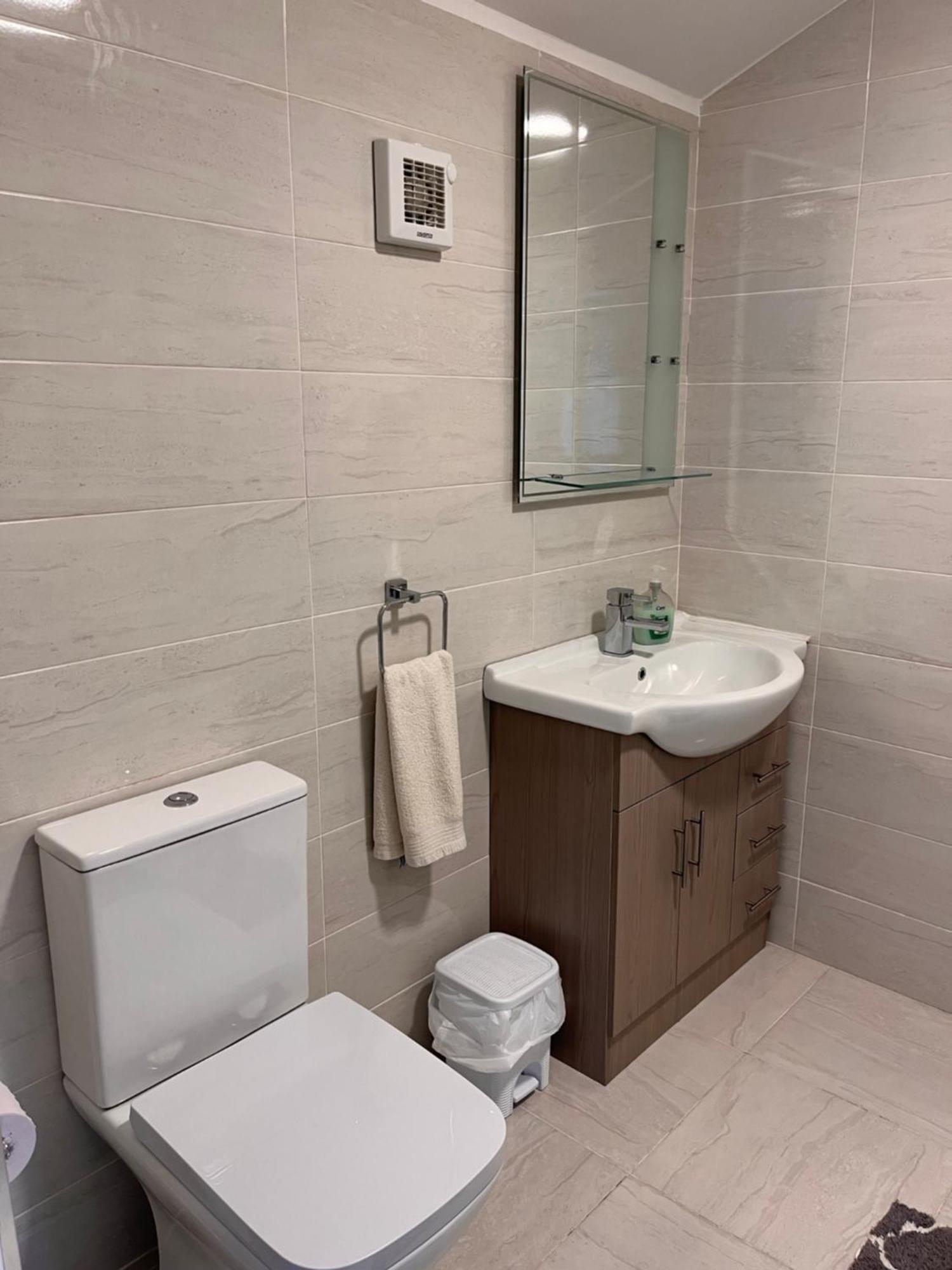 The Light House Hotel Galway Room photo