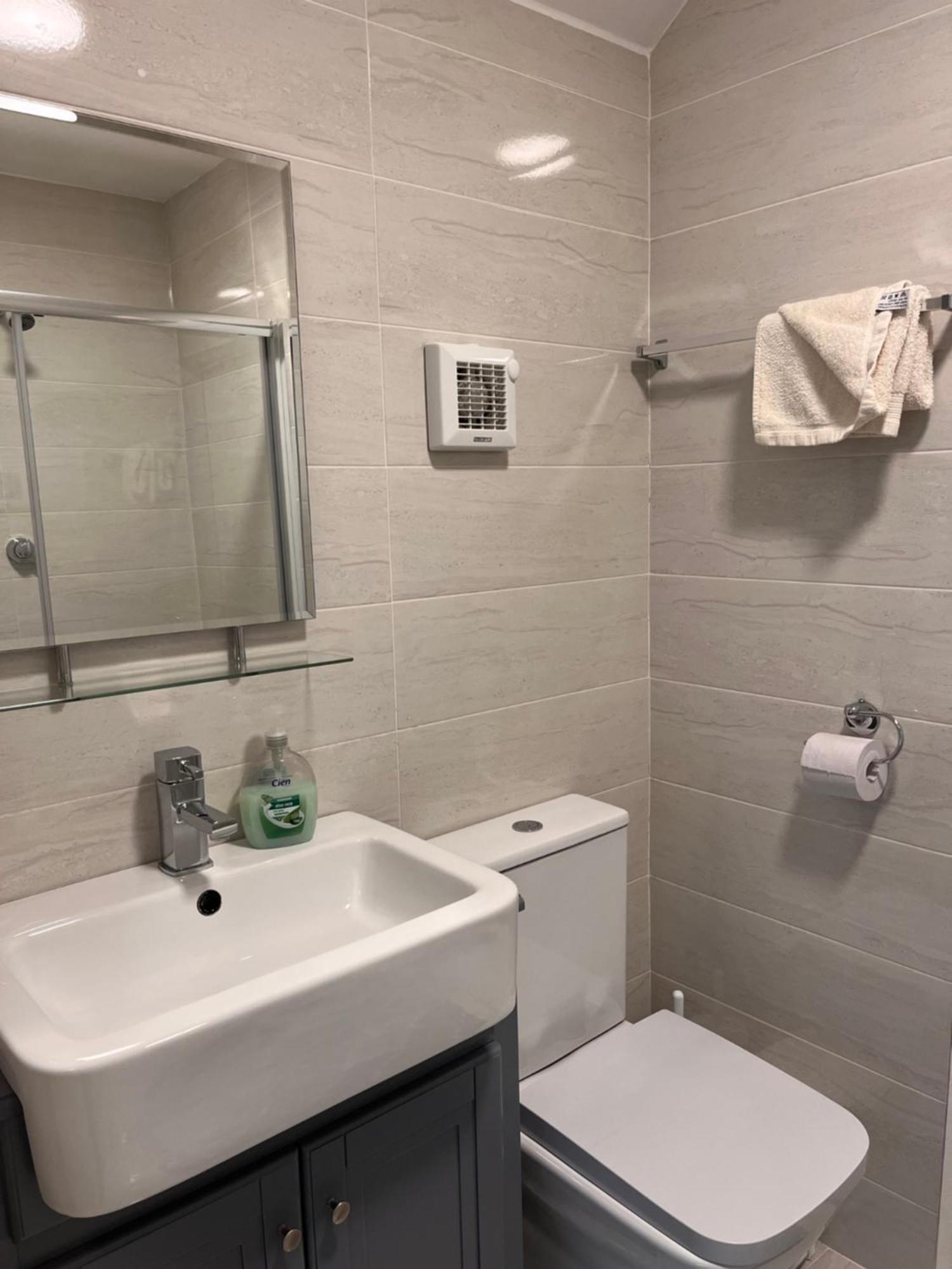 The Light House Hotel Galway Room photo