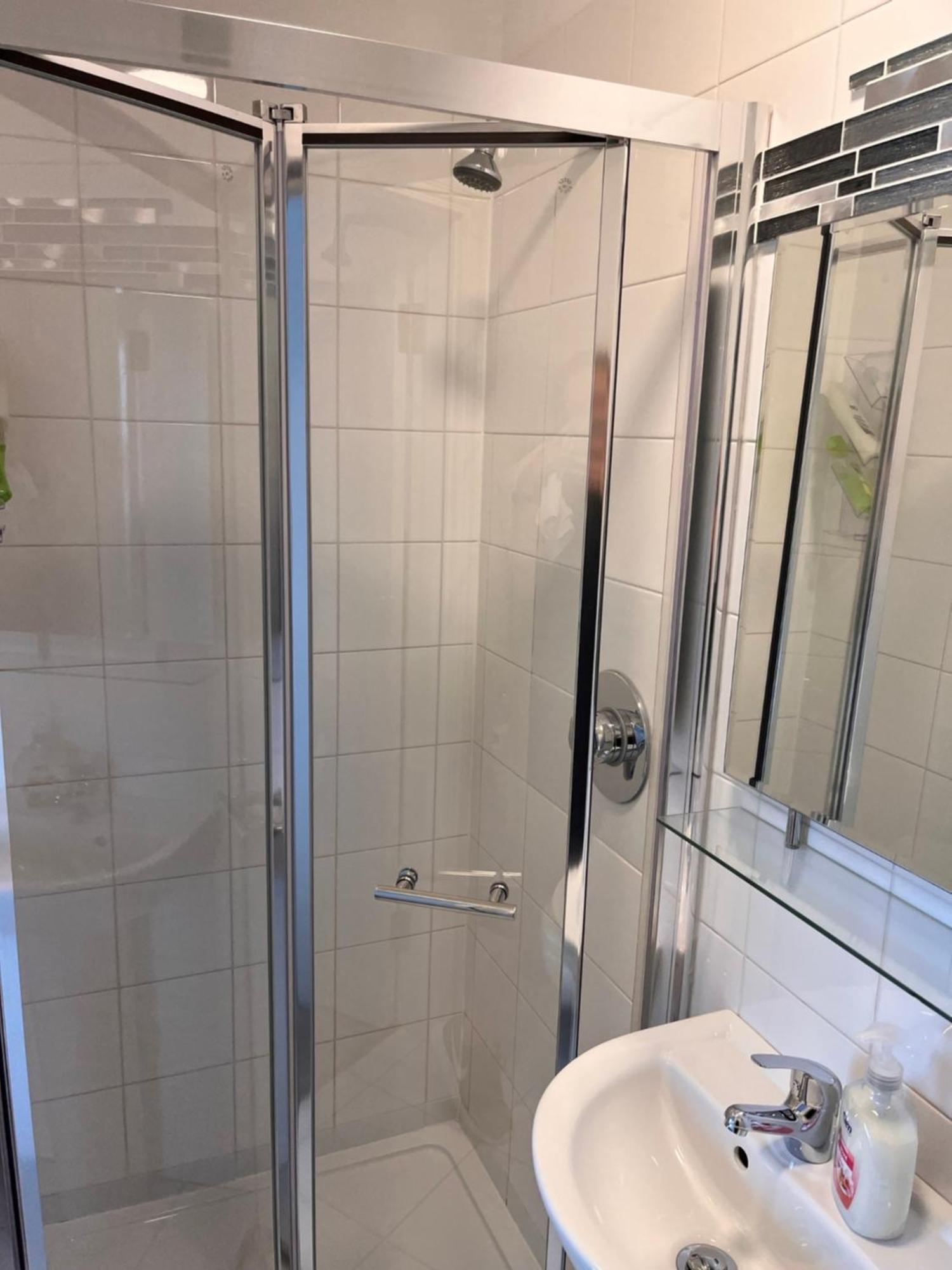 The Light House Hotel Galway Room photo